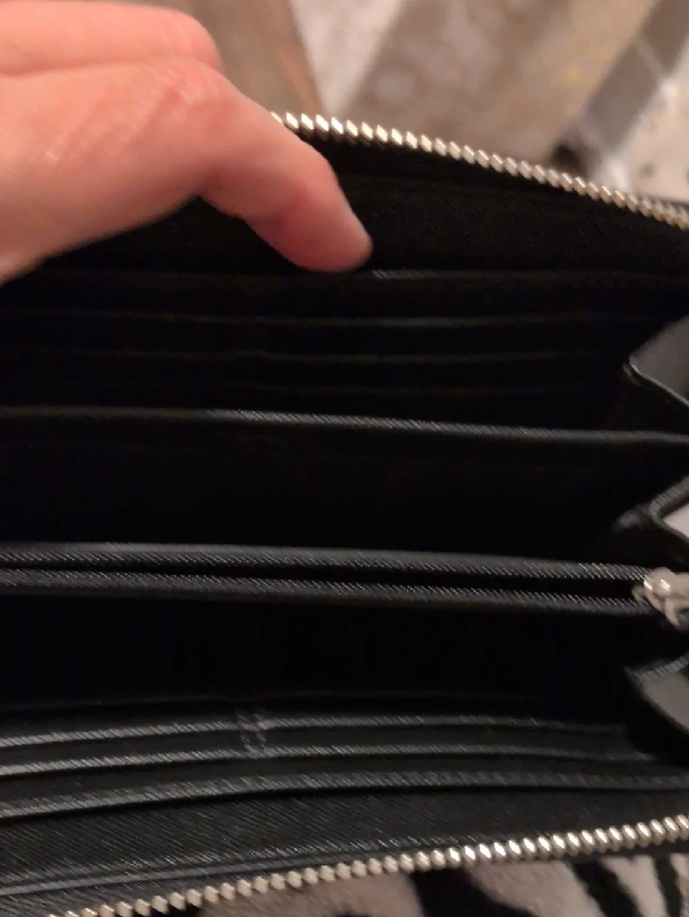 Coach Black Leather Zip Wallet for‎ Men